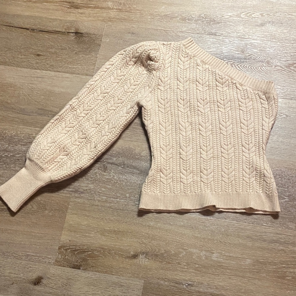 Entro Off-Shoulder Beige Sweater